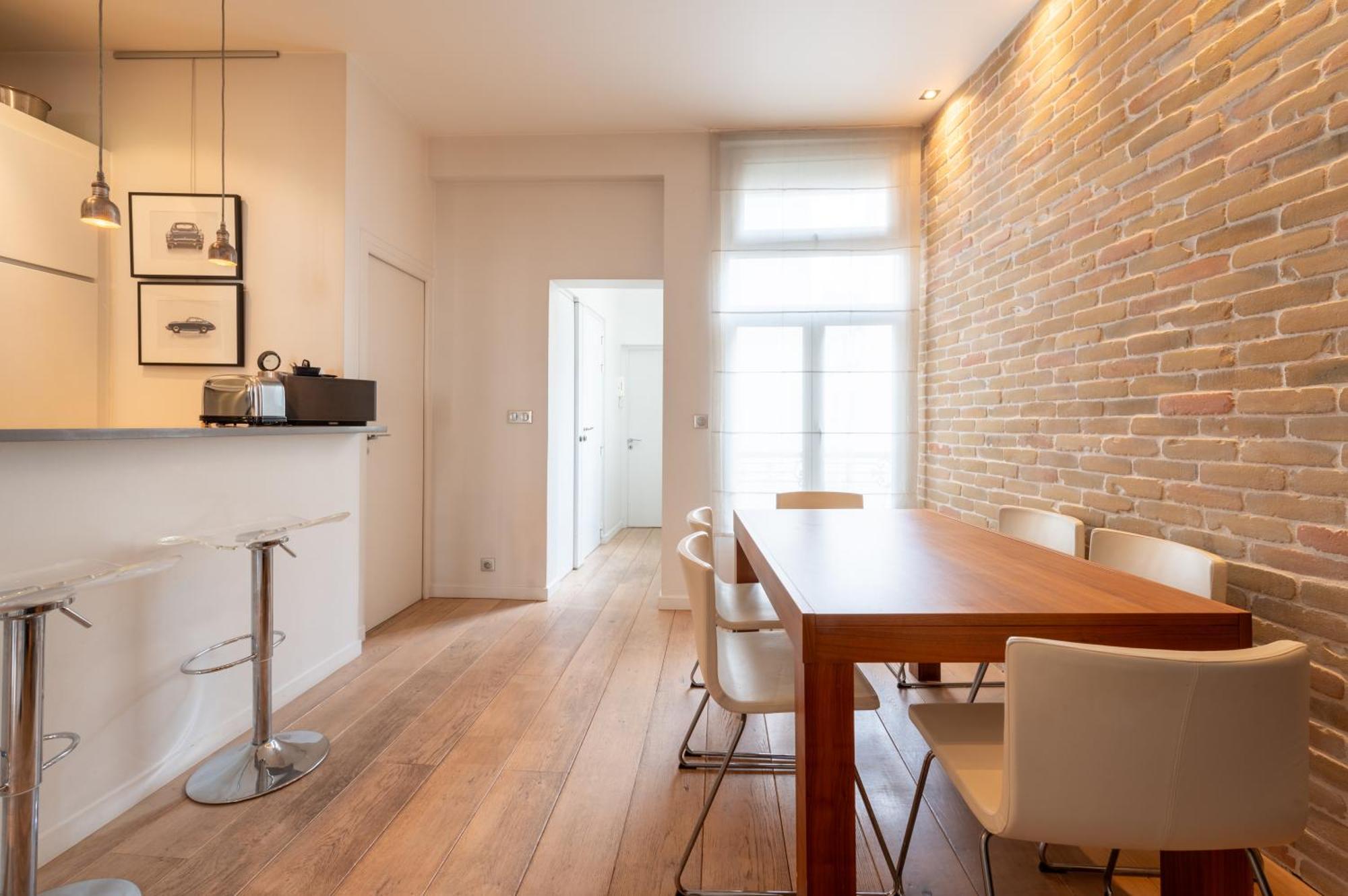 Gorgeous 1bedroom Industrial Style Flat-place Vendome *