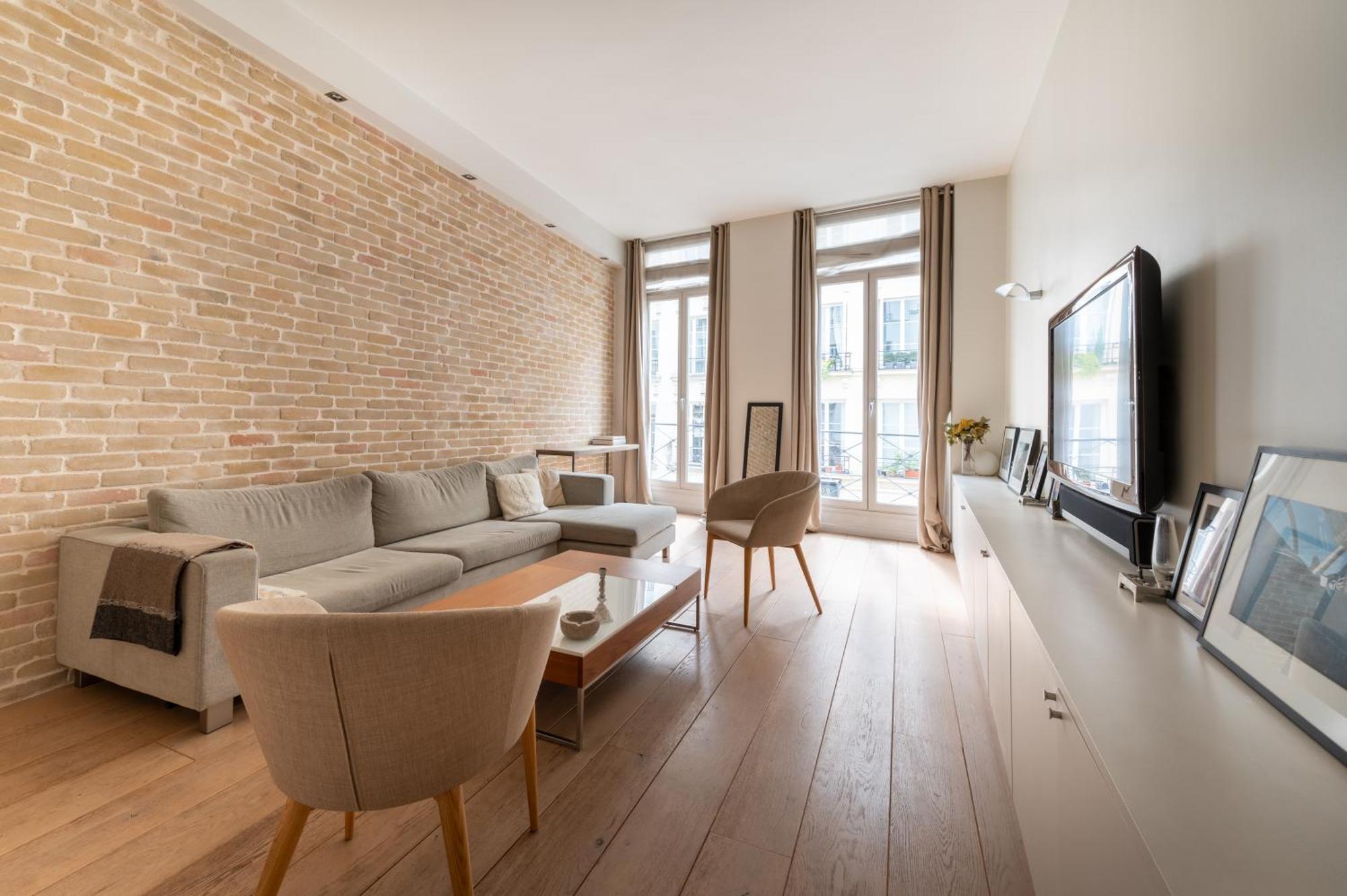 Gorgeous 1bedroom Industrial Style Flat-place Vendome