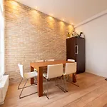 Gorgeous 1Bedroom Industrial Style Flat-Place Vendome